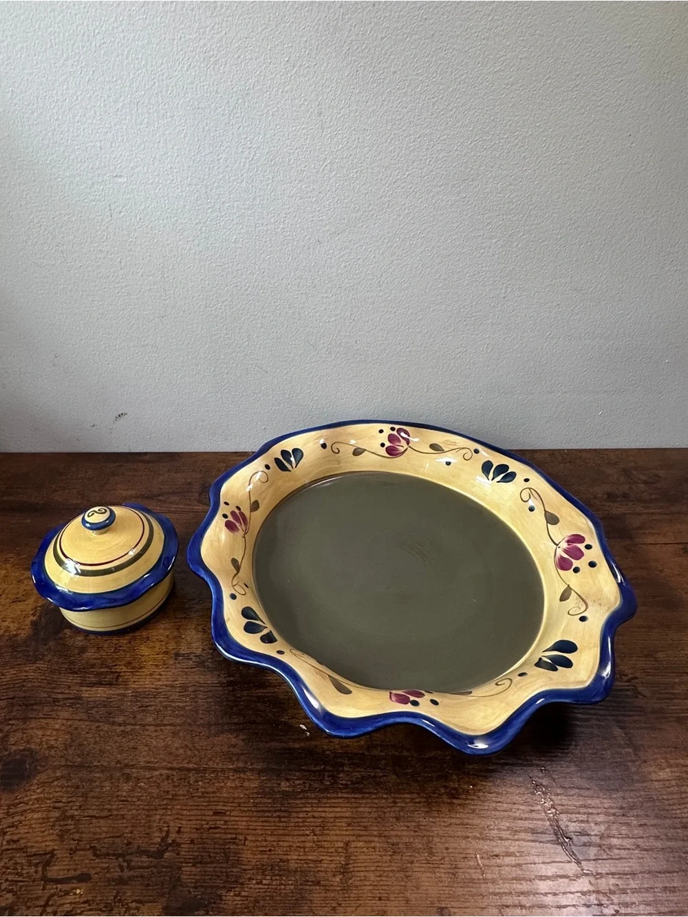 Home & Garden Party Welcome Home Chip & Dip Set Stoneware Platter Bowl Scalloped